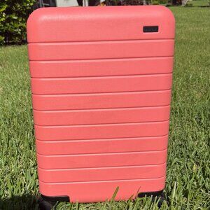 LIMITED EDITION! AWAY x Gray Malin Bigger Carryon Suitcase